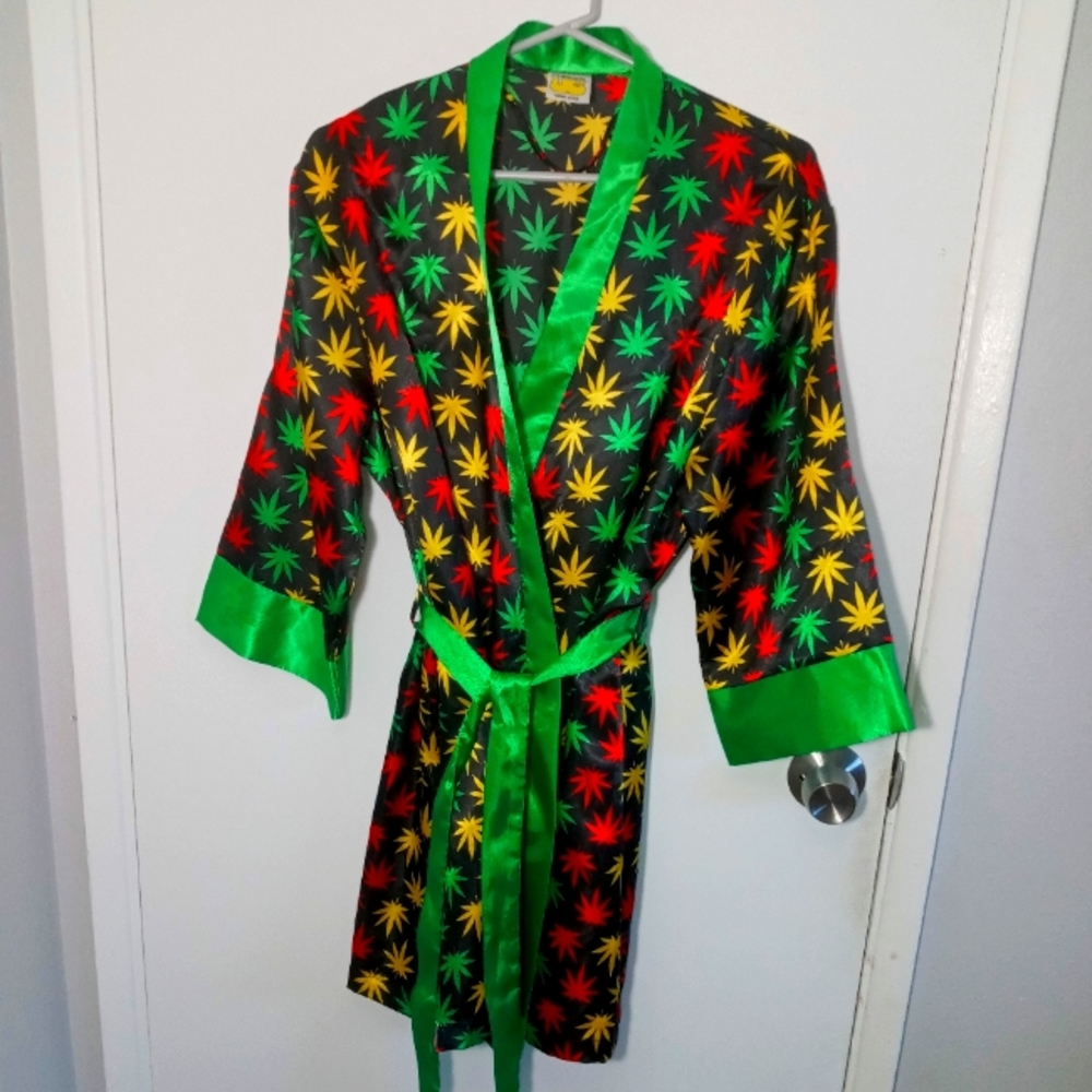 Rasta Silk Pot Leaf Robe